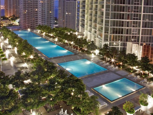 703348_the-viceroy-miamis-spacious-rooftop-pool-has-incredible-views-of-downtown-and-the-bay