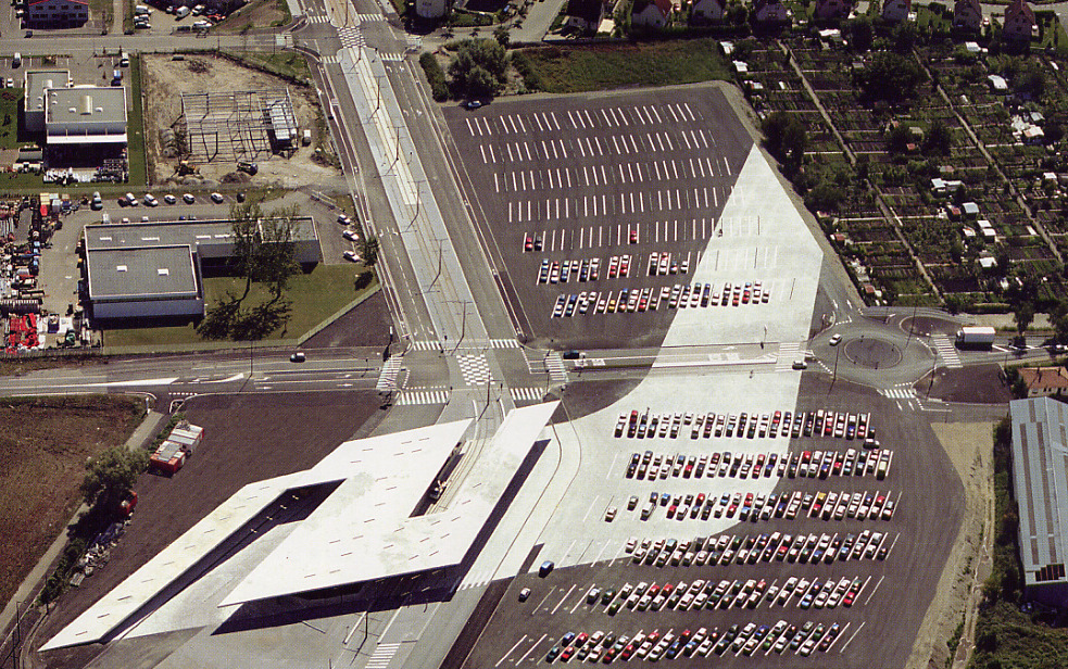 Hoenheim Nord Terminus and Car Park, Zaha Hadid, Strasvourgo, Gallia, 1998-2001