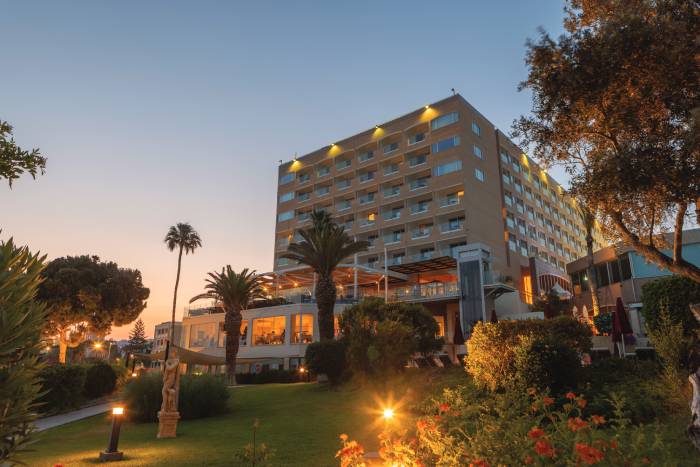 ST. RAPHAEL RESORT & MARINA: Διαχρονική Πολυτέλεια